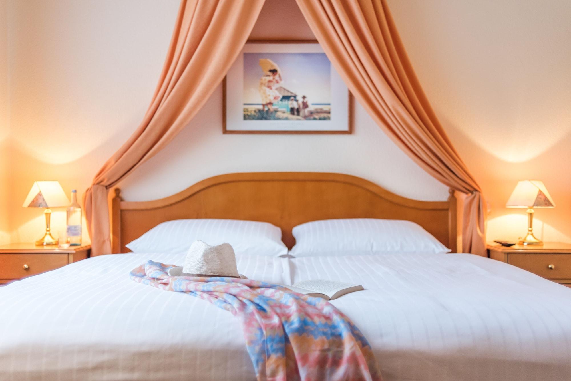 Trihotel Rostock - Wellnesshotel Adults Only מראה חיצוני תמונה